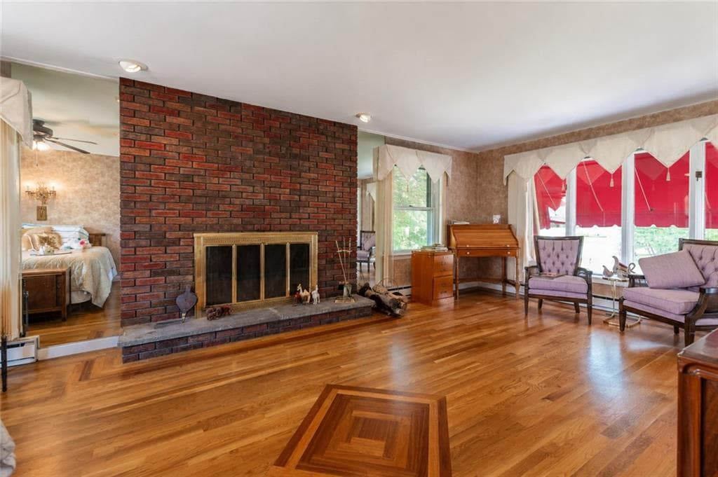10 Surrey Lane photo 27