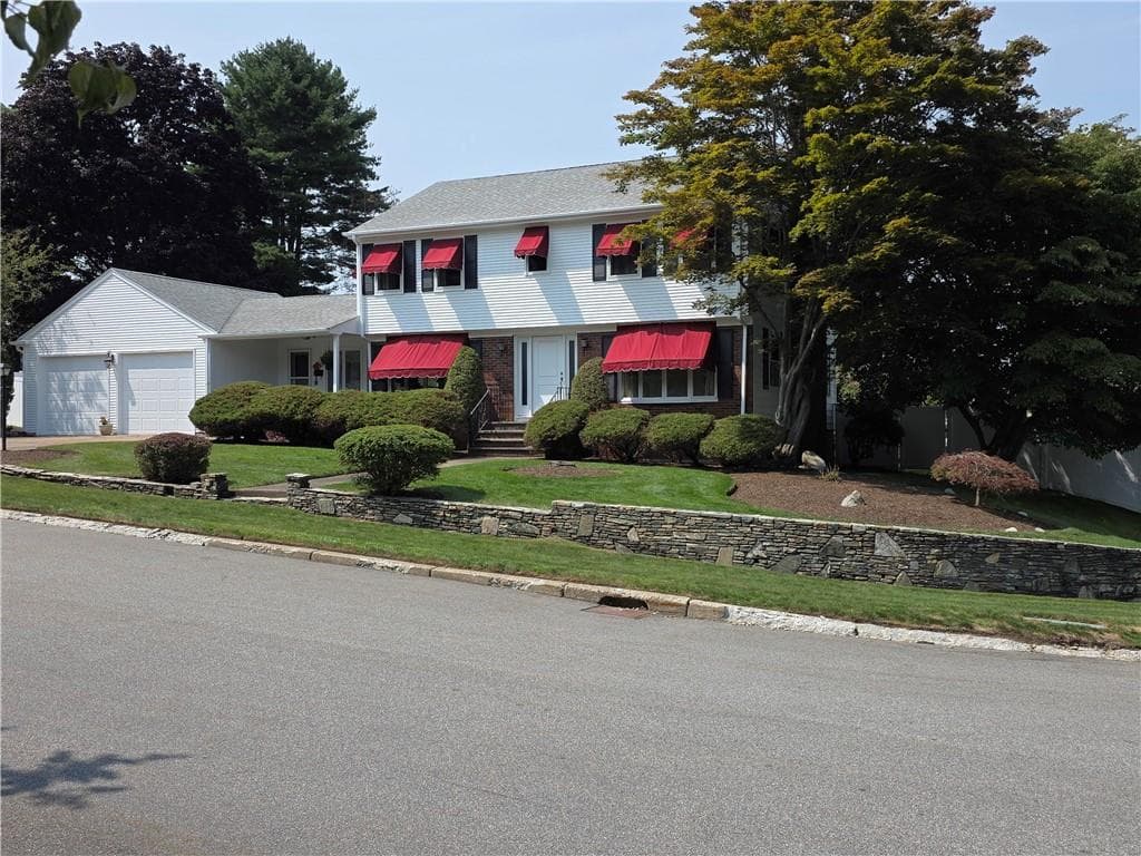 10 Surrey Lane