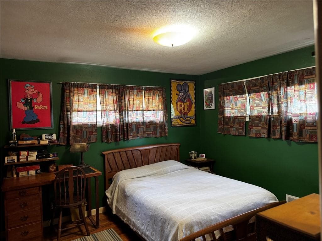18 Leslie Road photo 5
