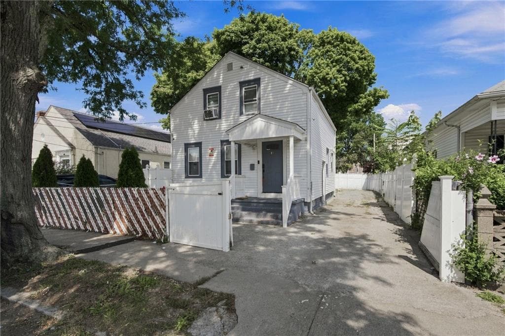 19 Carr Street