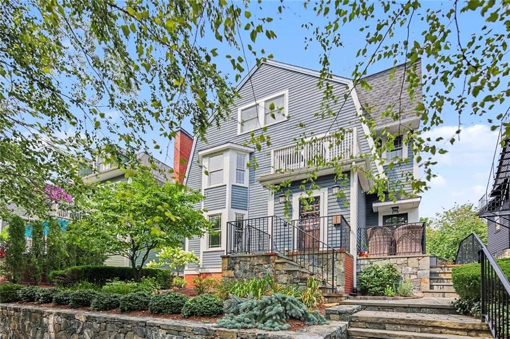 176 Medway Street photo 2