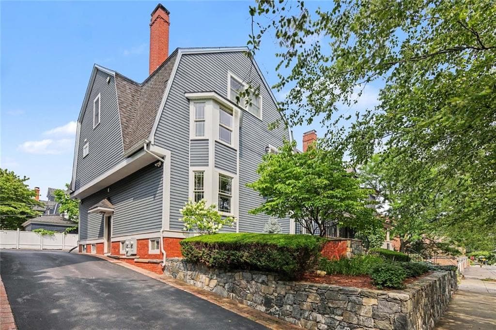 176 Medway Street photo 38