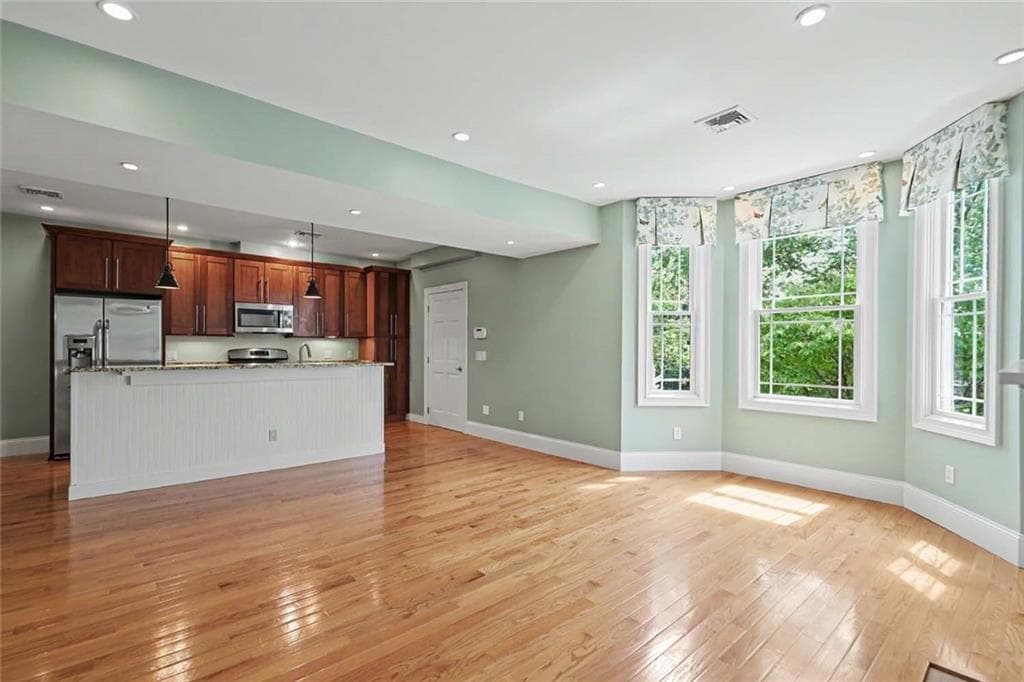 176 Medway Street photo 10