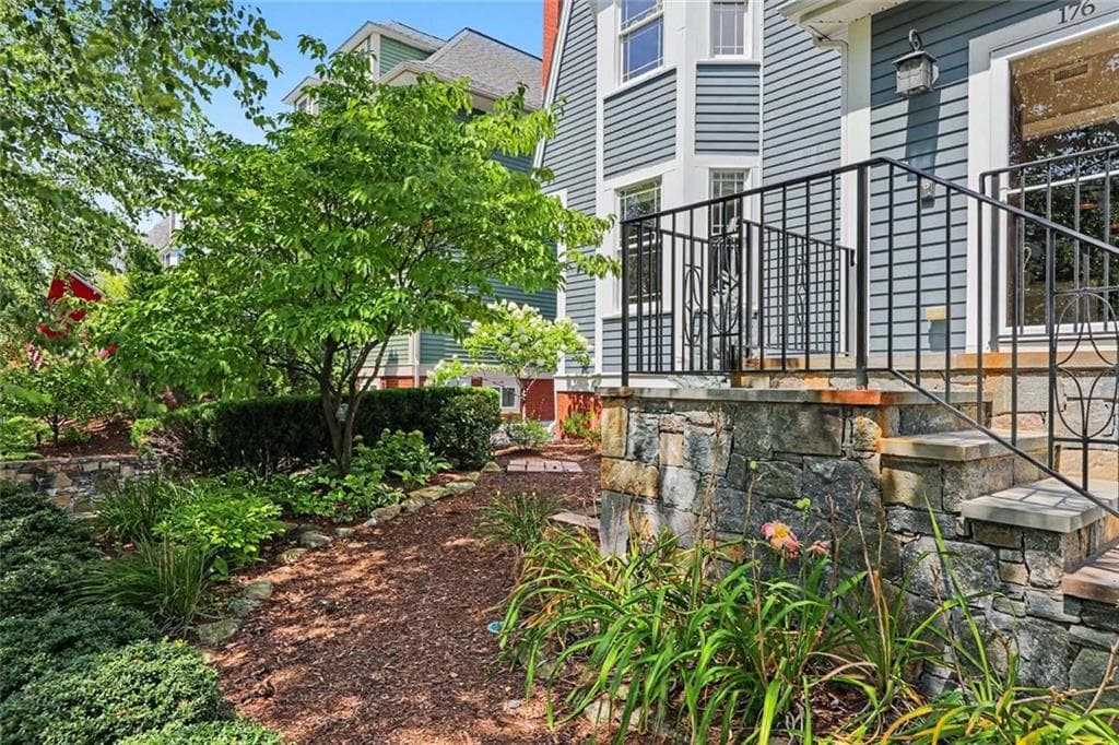 176 Medway Street photo 33