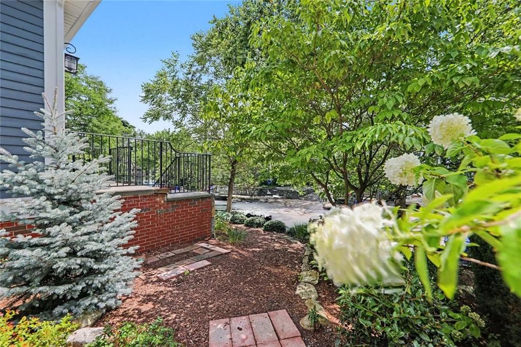 176 Medway Street photo 37