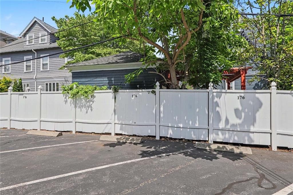 176 Medway Street photo 40