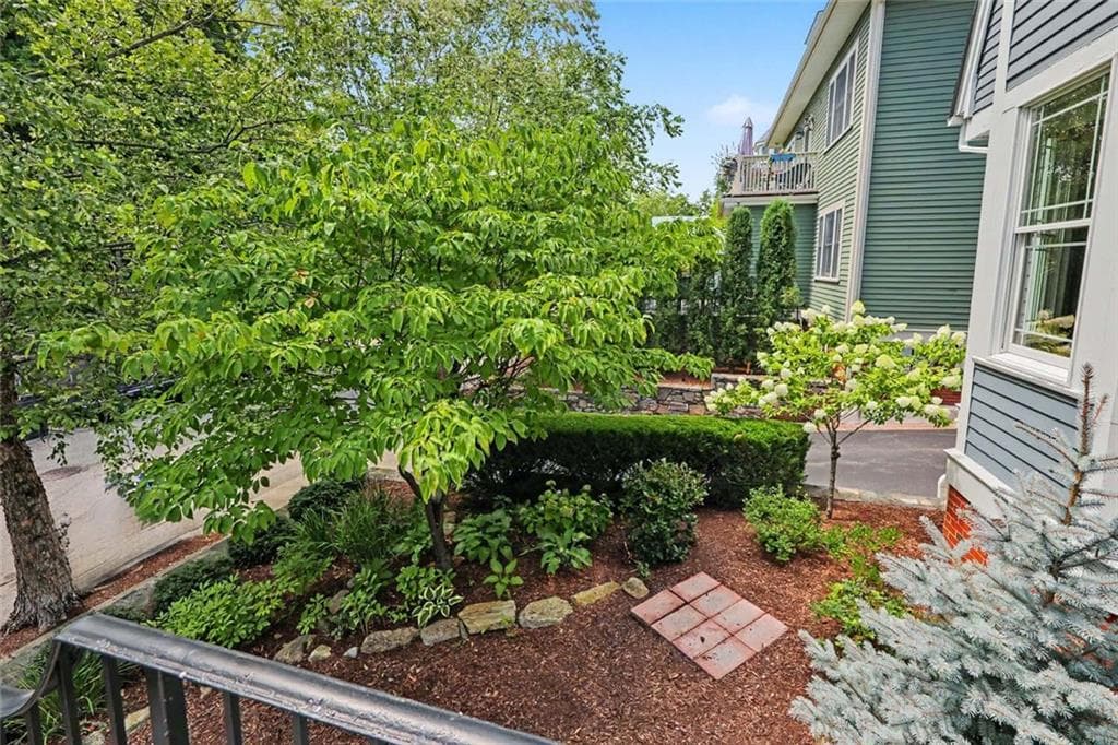 176 Medway Street photo 35