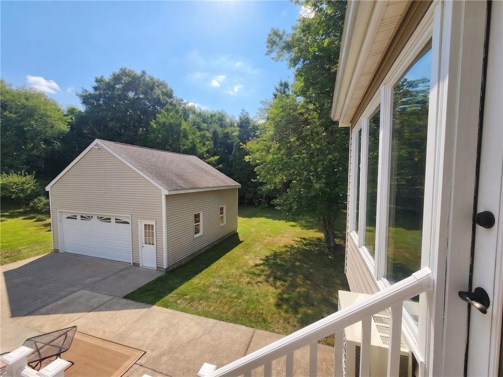 55 Holly Road photo 26