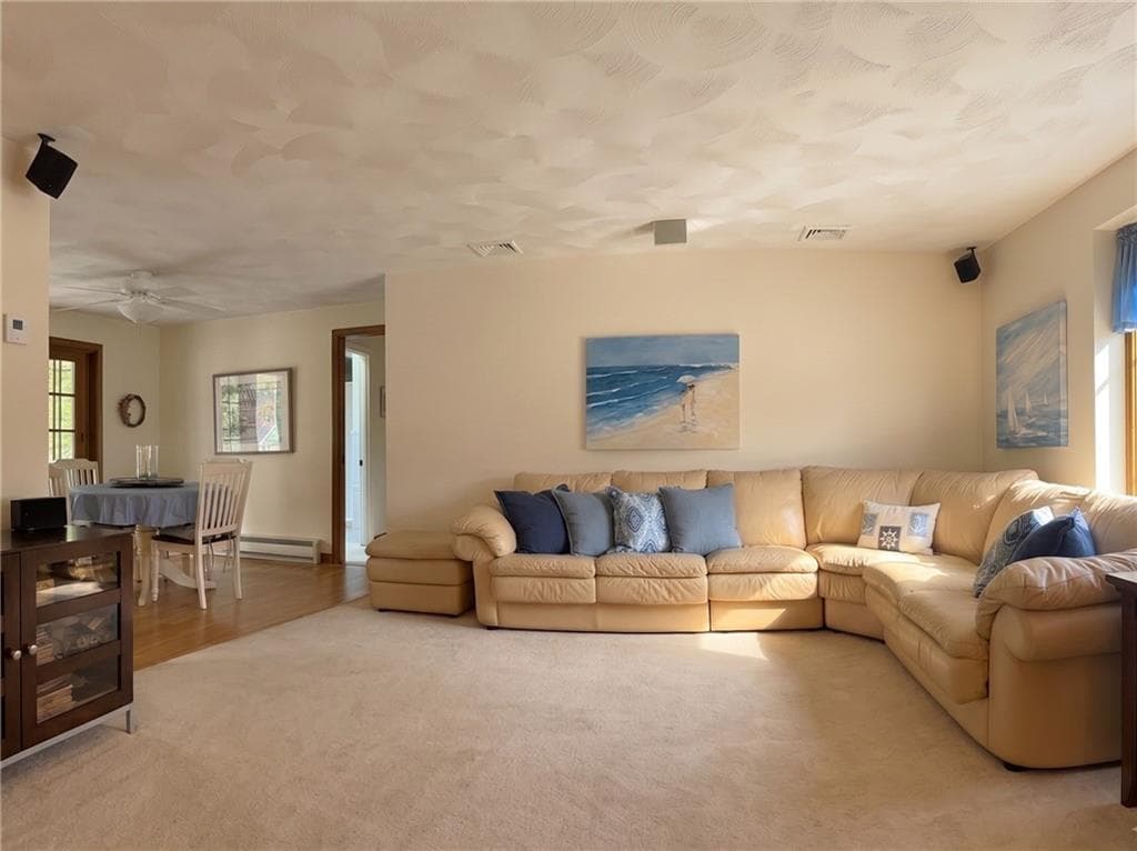 55 Holly Road photo 5