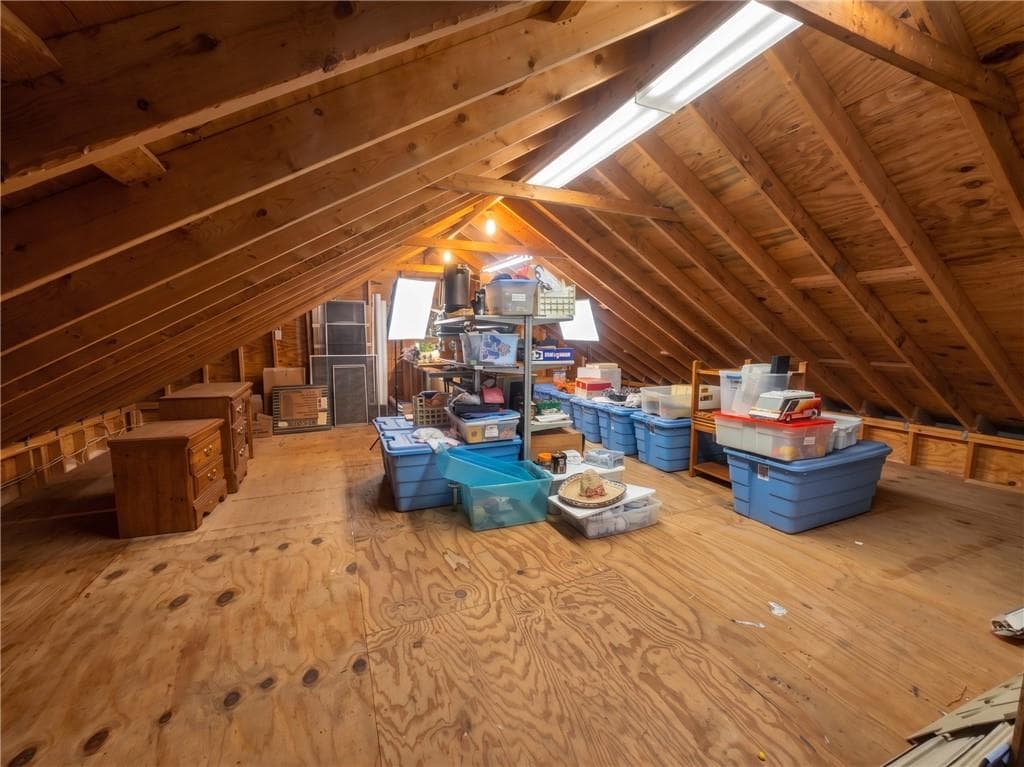55 Holly Road photo 30
