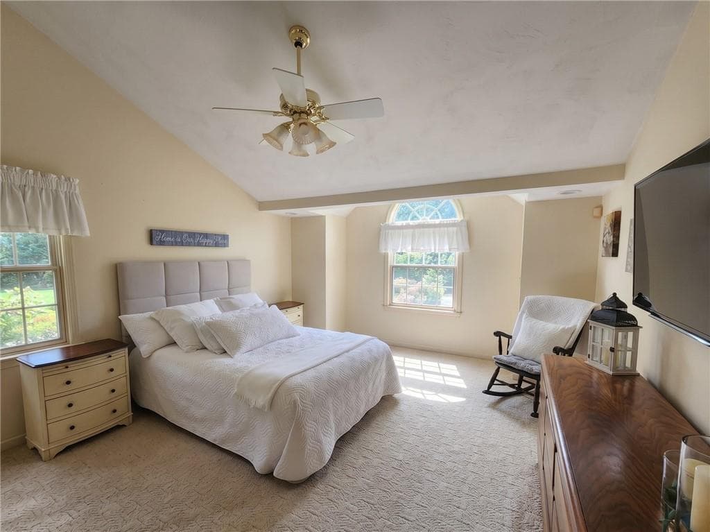 55 Holly Road photo 10