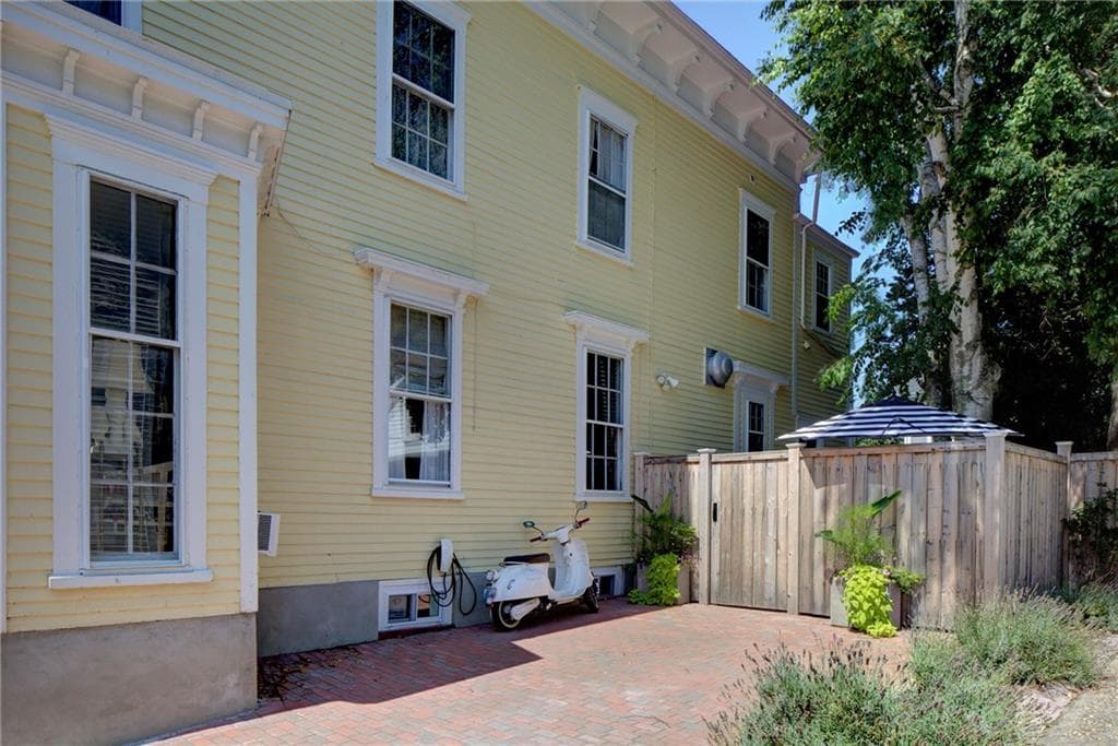 16 Sherman Street photo 5
