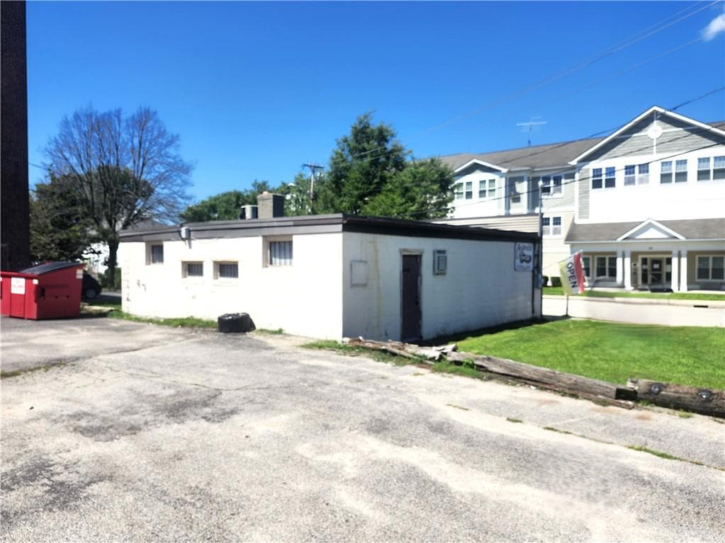 100 Archambault Avenue photo 4