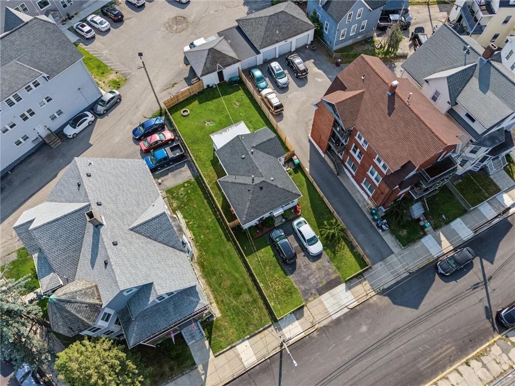 348 Park Place photo 34