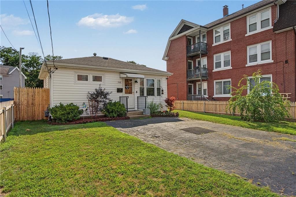 348 Park Place photo 33