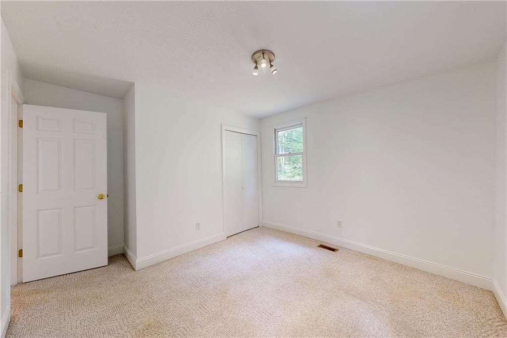 209 Shannock Road photo 17
