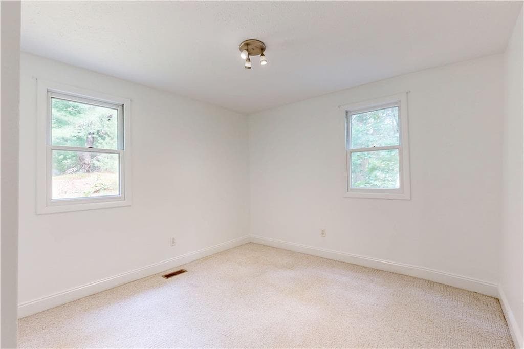 209 Shannock Road photo 16