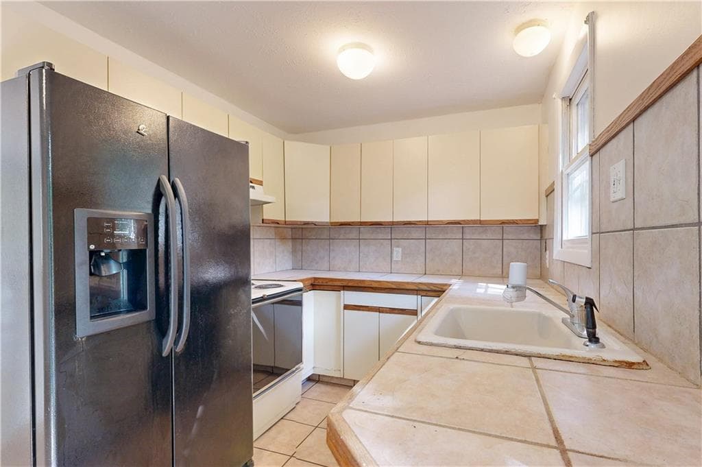 209 Shannock Road photo 9