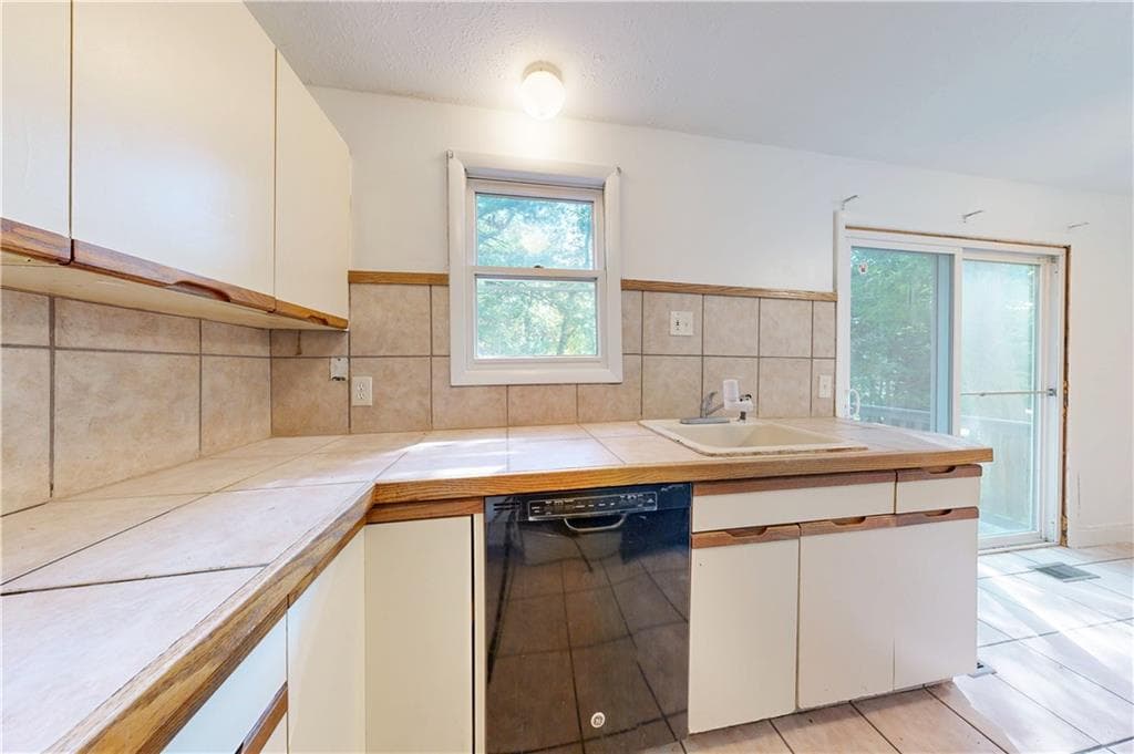 209 Shannock Road photo 10