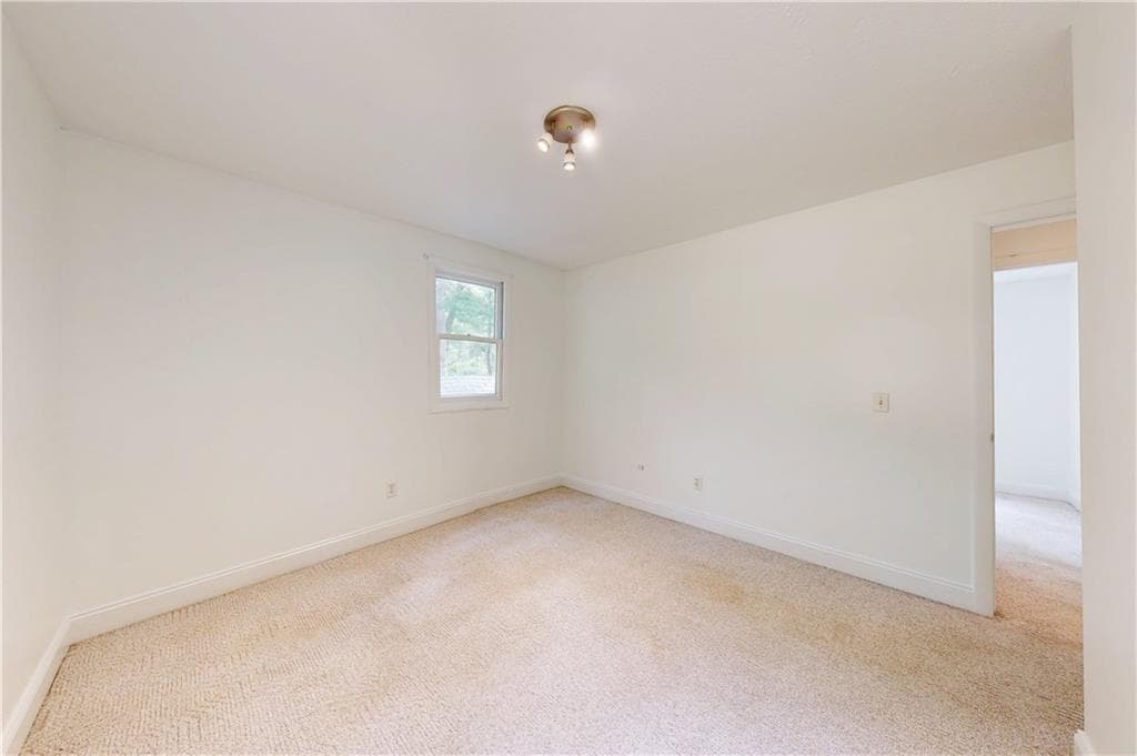 209 Shannock Road photo 19