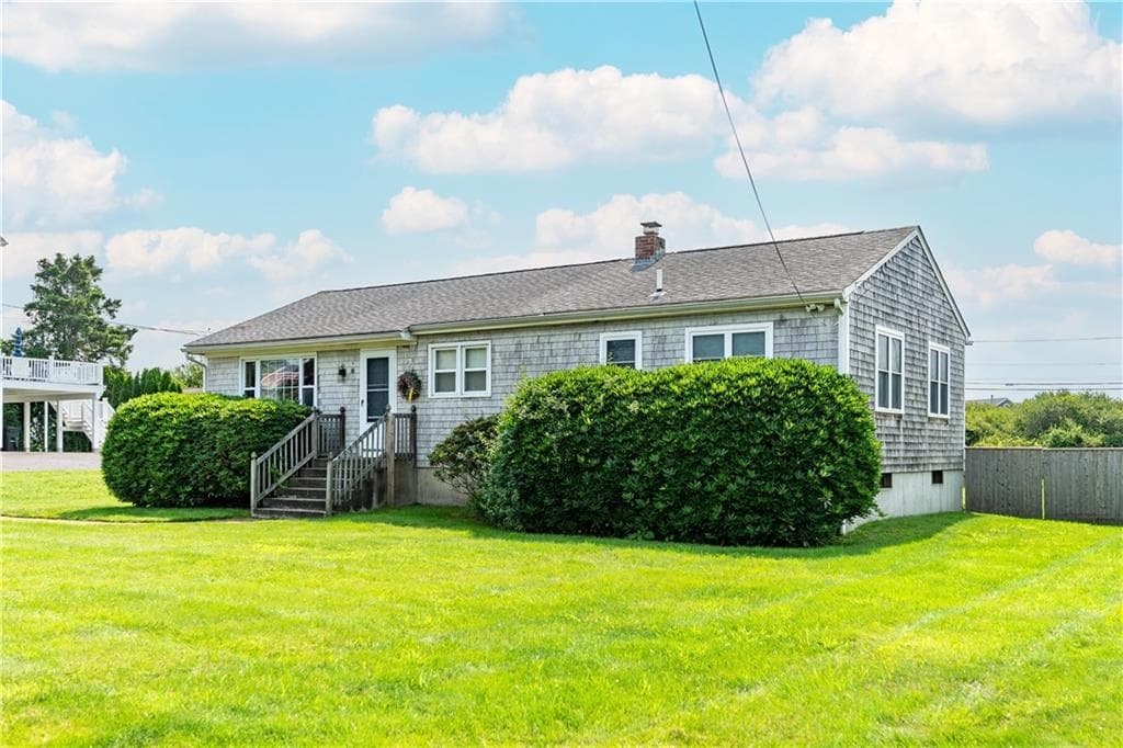 Single Family Residence at 26 Cypress Avenue, Narragansett, photo 7 of 13