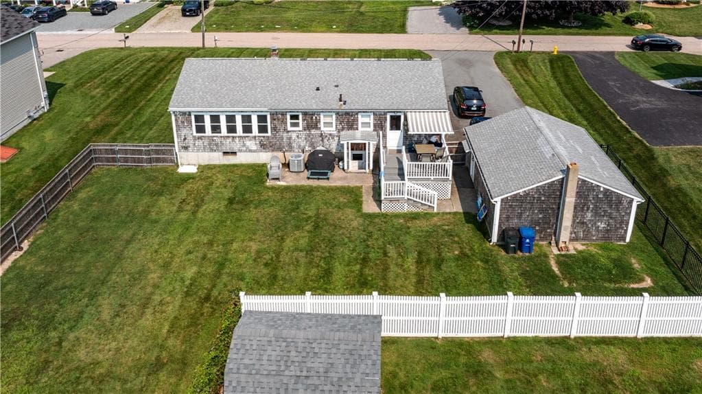 Single Family Residence at 26 Cypress Avenue, Narragansett, photo 9 of 13