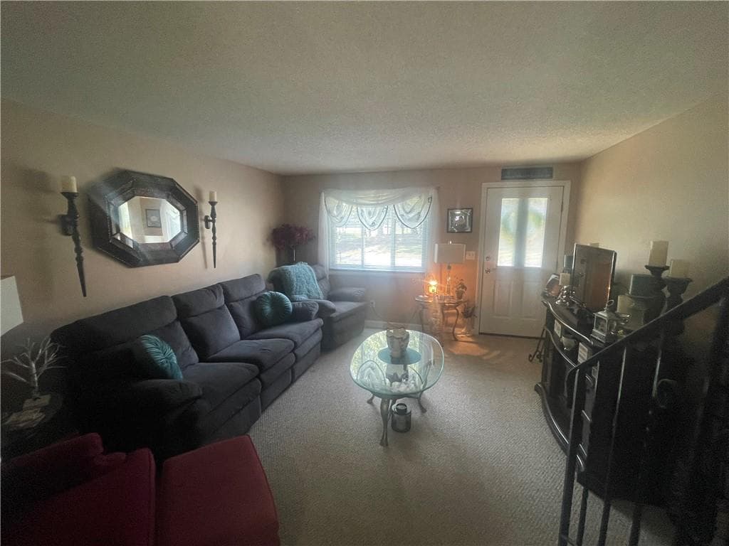 275 Grotto Avenue UNIT 7 photo 4