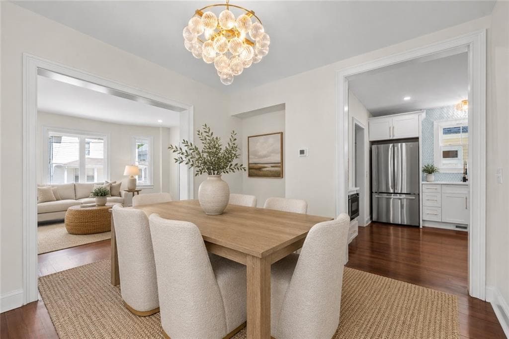 21 Russell Avenue photo 20