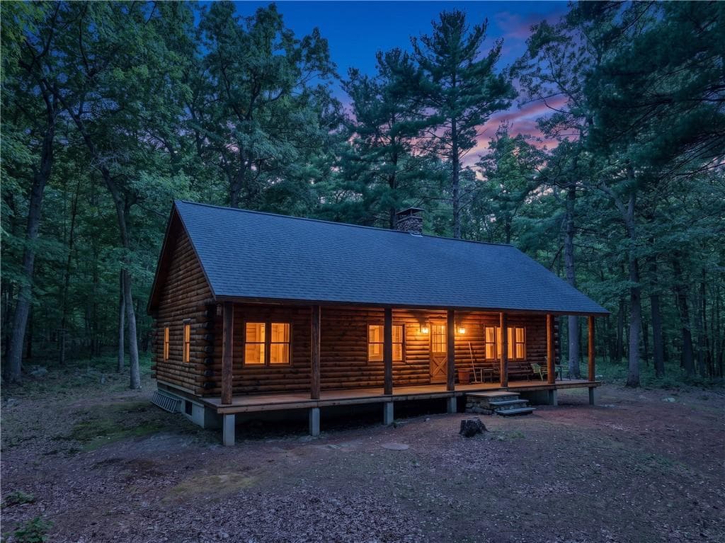 Single Family Residence at 340 Snake Hill Road, Burrillville, photo 2 of 31