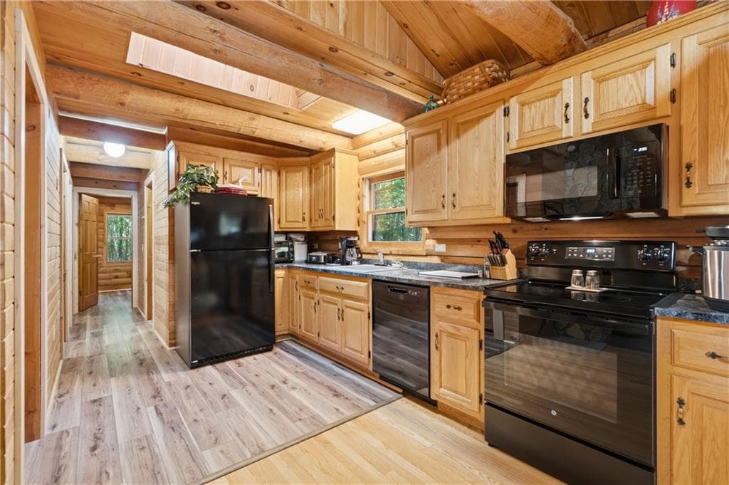Single Family Residence at 340 Snake Hill Road, Burrillville, photo 14 of 31