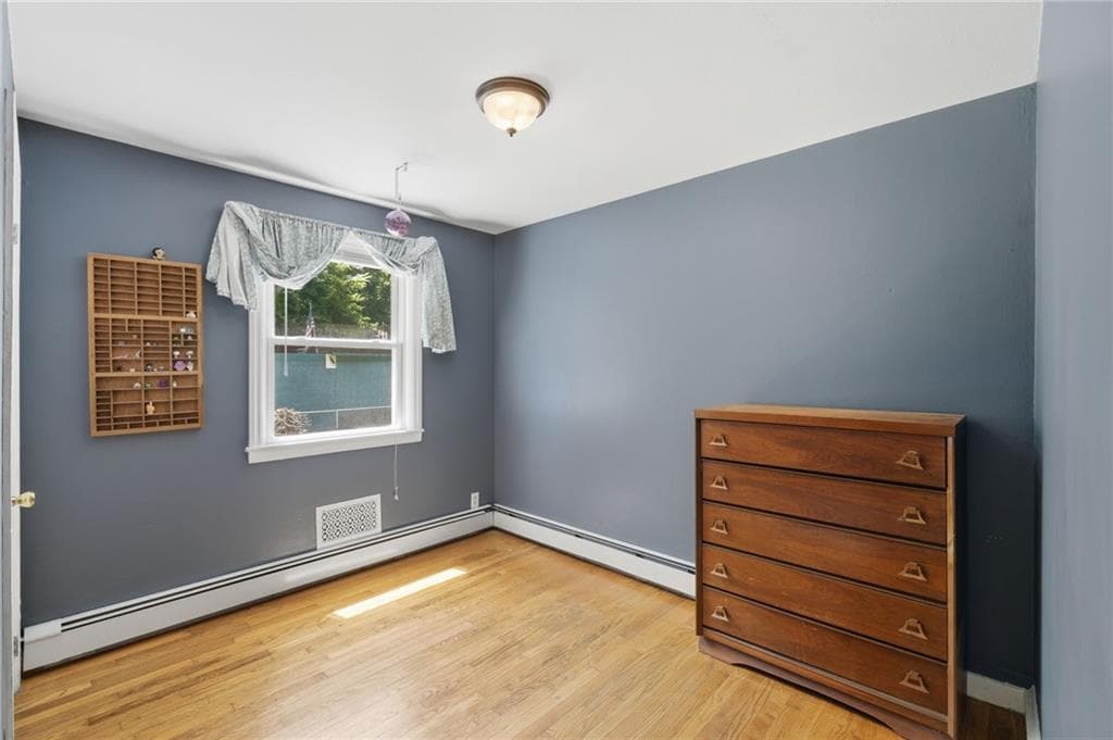 2956 Hartford Avenue photo 13