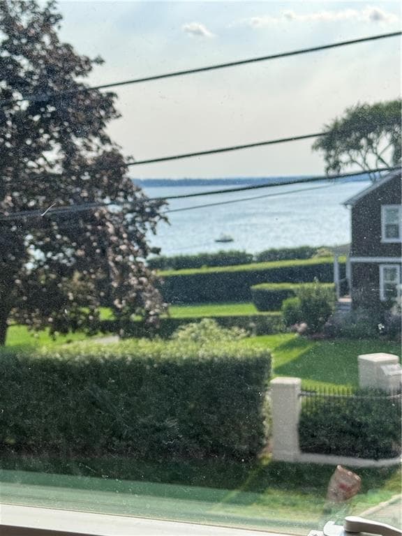 72 Bay Road photo 2