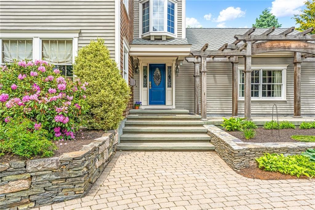 74 Oakwoods Drive photo 4