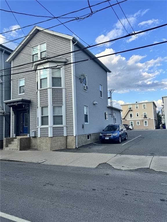 90 Sutton Street photo 2