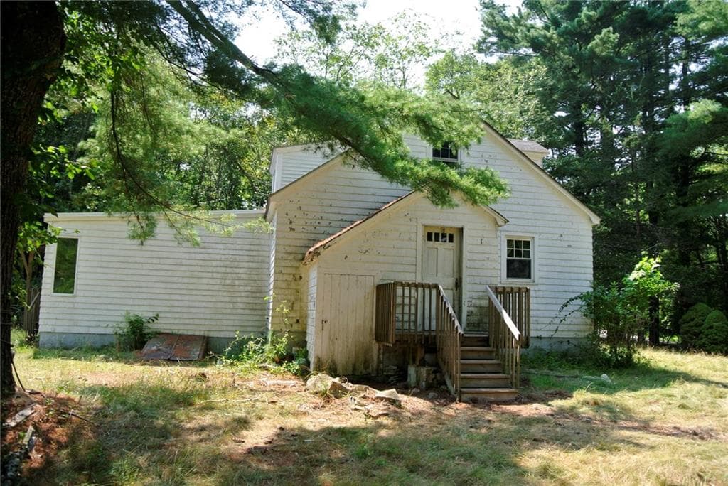 Single Family Residence at 4 Boswell Trail, Foster, photo 5 of 25