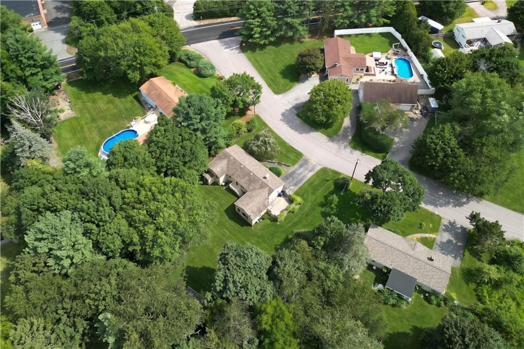 17 Crest Drive photo 3