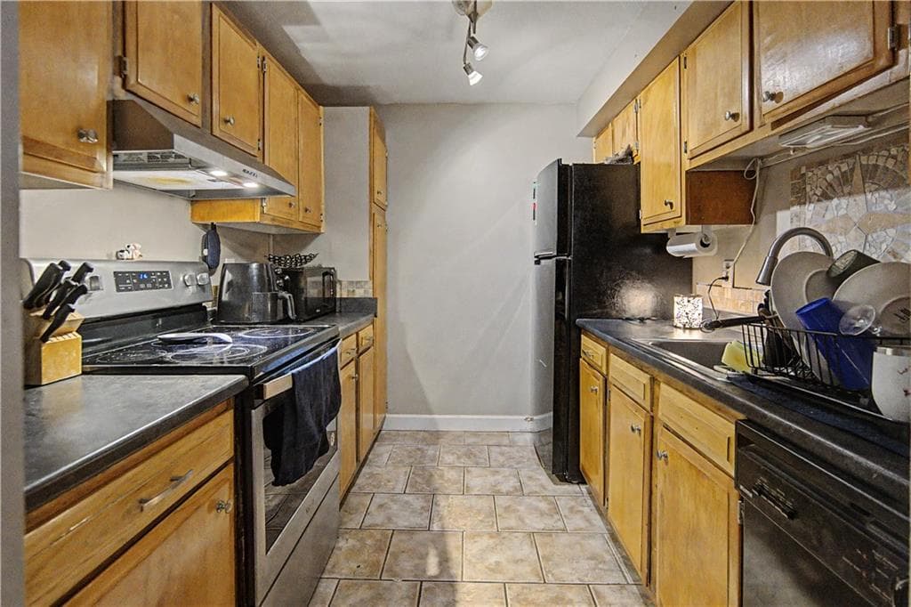 40 Cowesett Avenue UNIT 27 photo 6