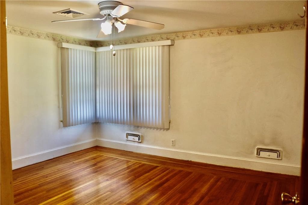 52 Kenyon Road photo 17