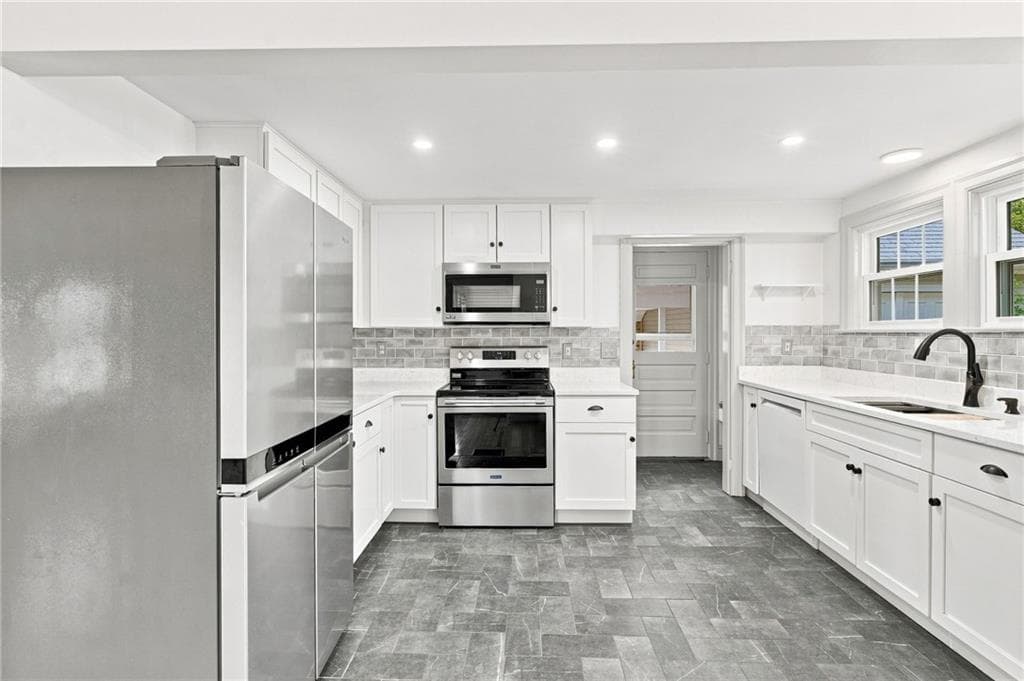 140 Myrtle Avenue photo 14