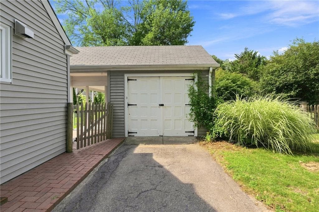 140 Myrtle Avenue photo 4