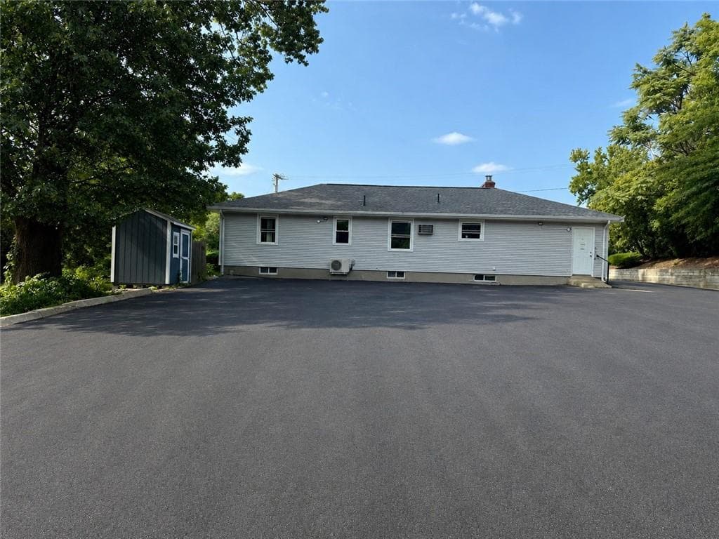 230 Airport Road photo 2