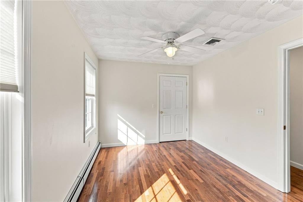 25 Plaza Street photo 30