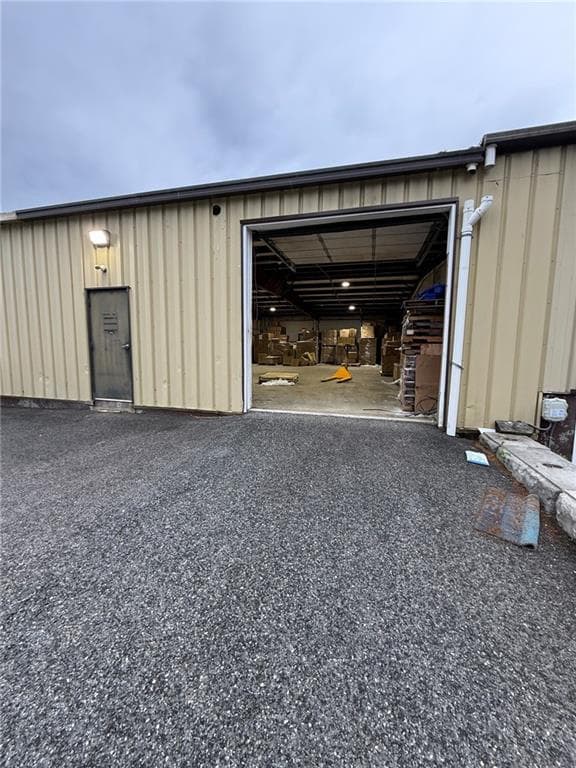 17 industrial Drive photo 4