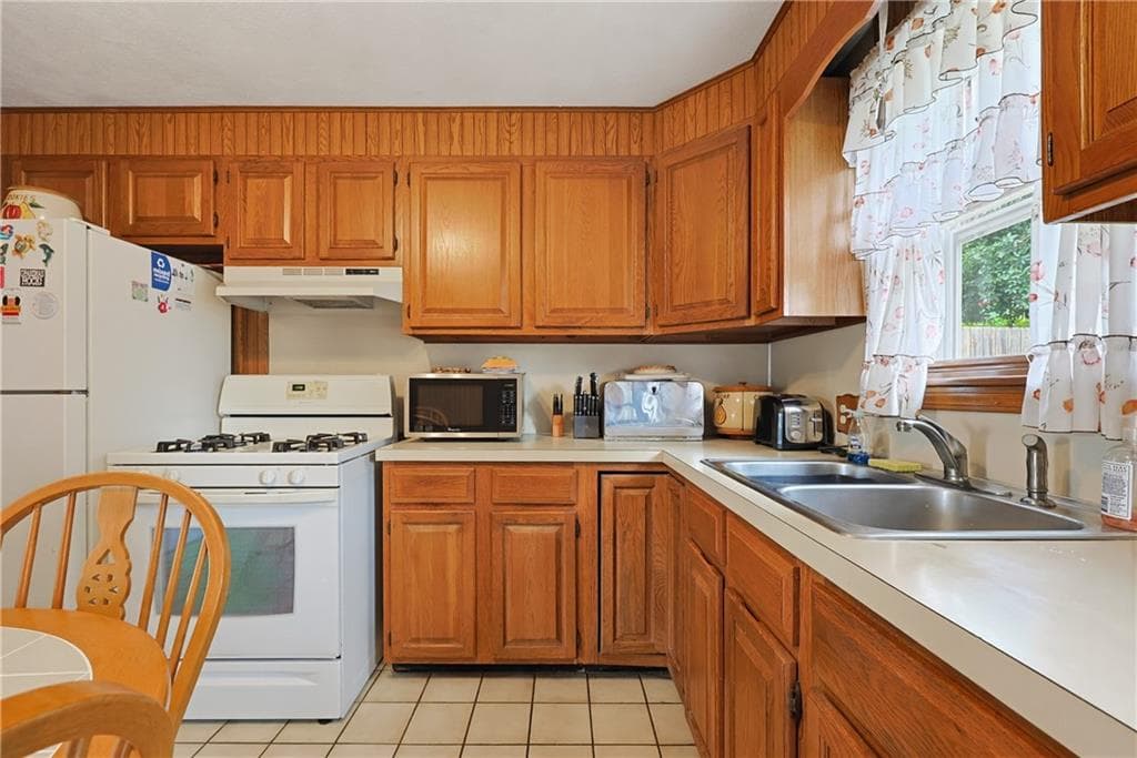 11 Lynde Street photo 9