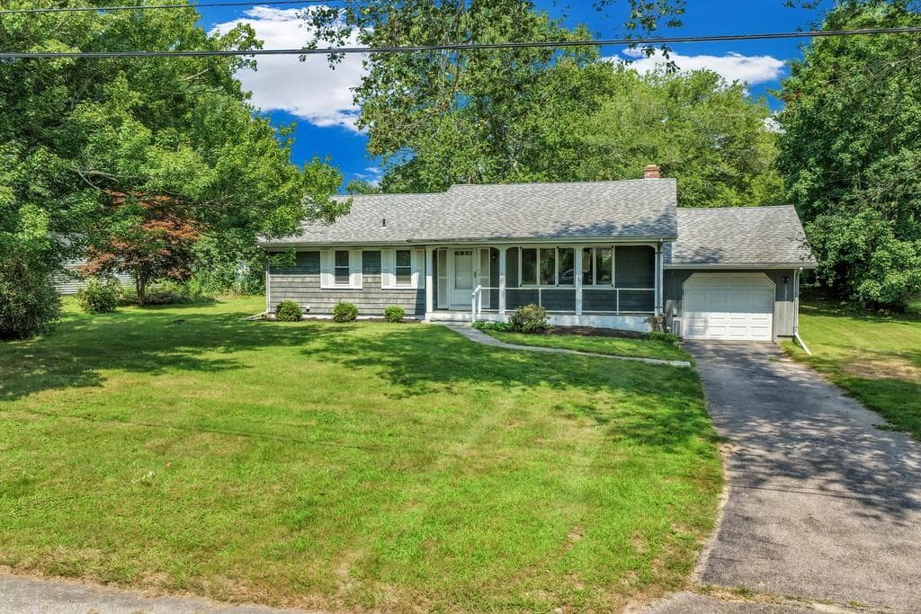 17 Lynn Lane photo 23
