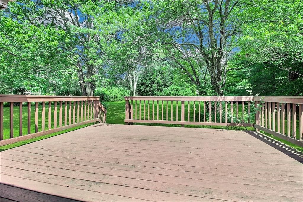 17 Lynn Lane photo 12