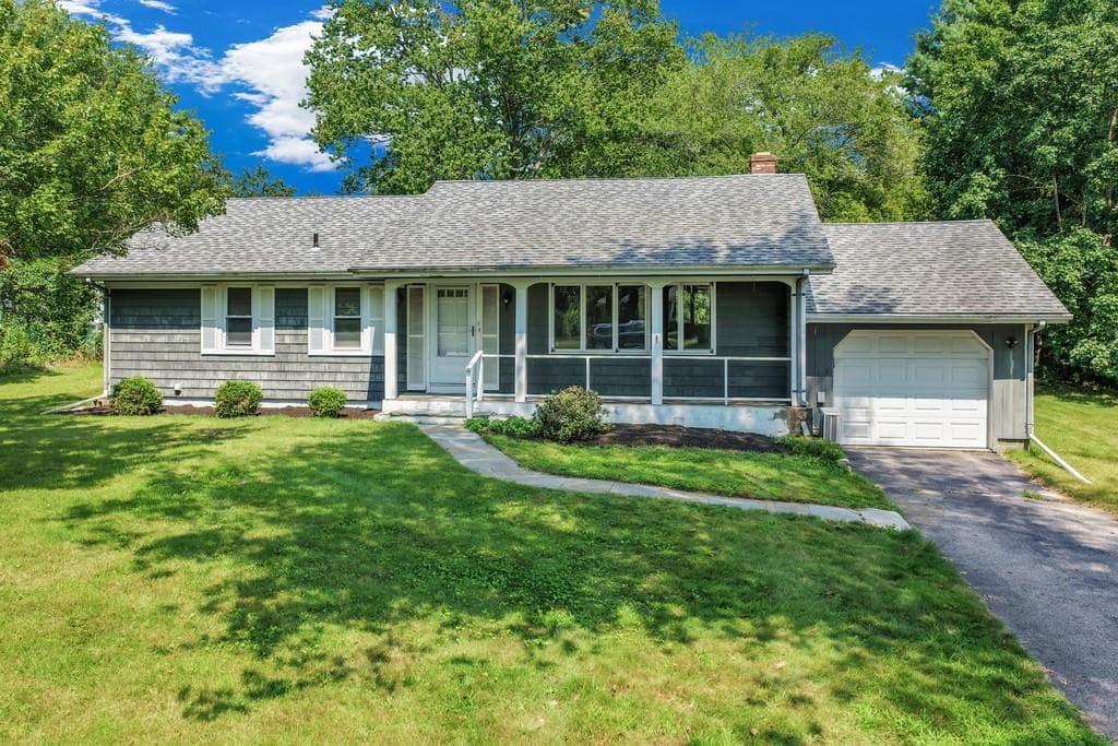 17 Lynn Lane