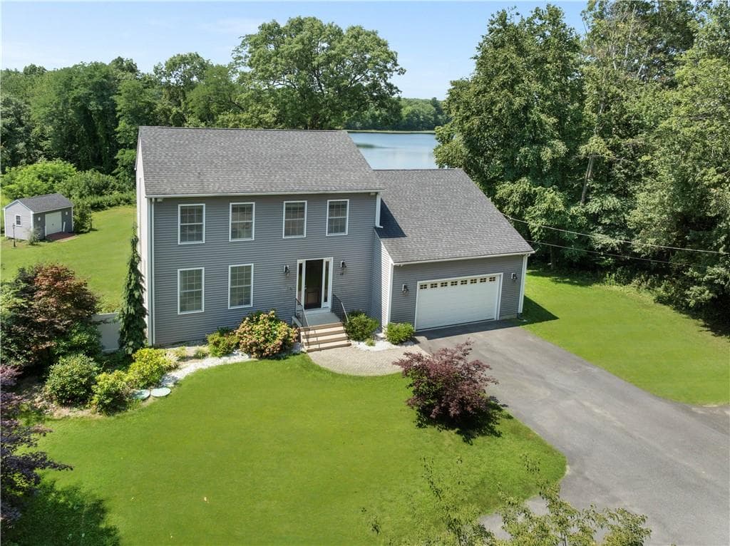 12 Woodlake Drive photo 4