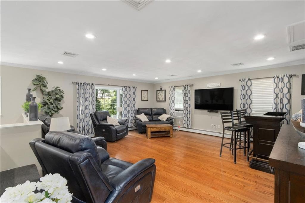 Single Family Residence at 25 Factory Pond Circle, Smithfield, photo 6 of 50