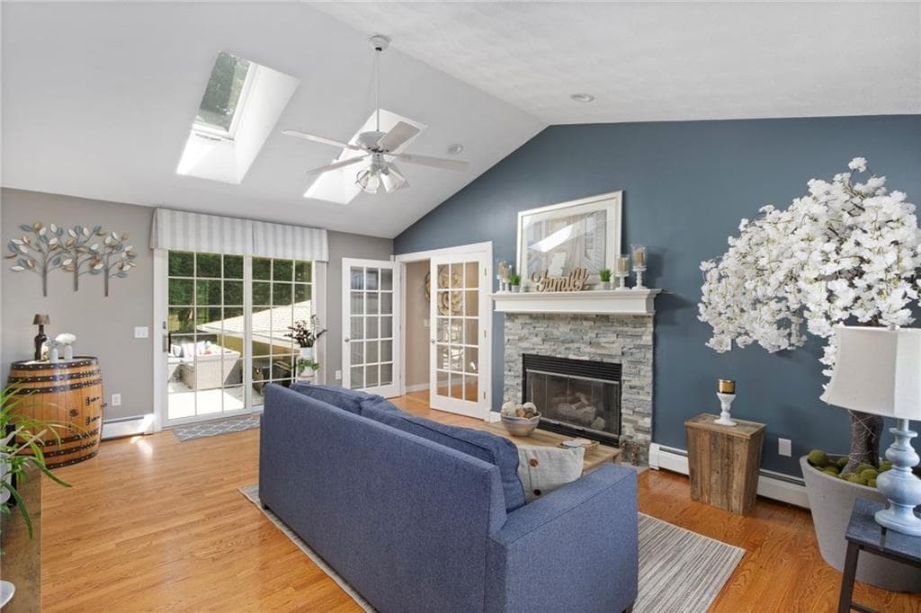 Single Family Residence at 25 Factory Pond Circle, Smithfield, photo 15 of 50